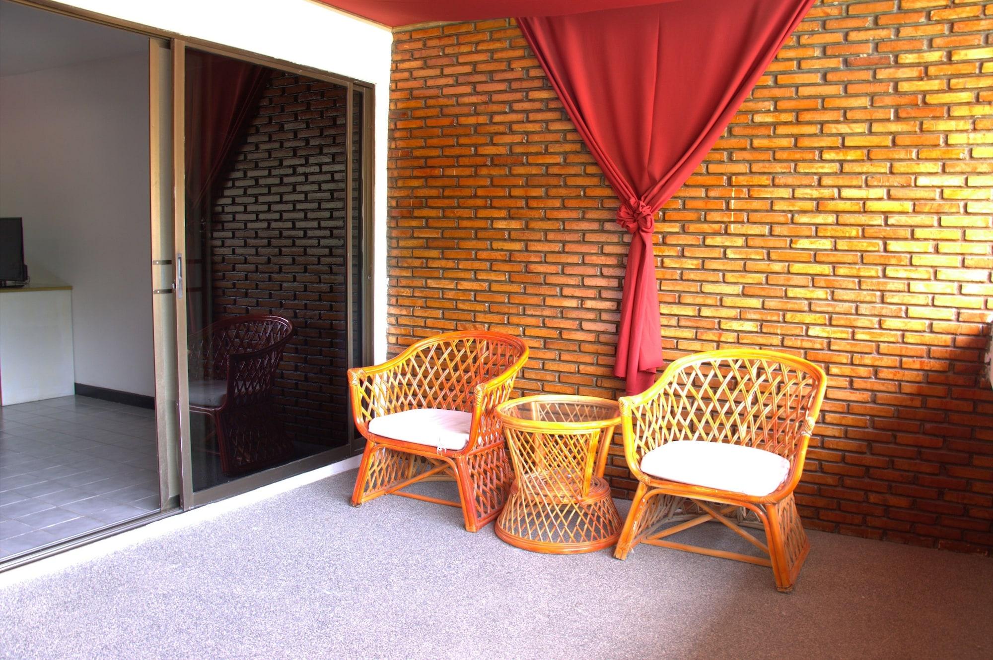 Surin Sweet Hotel エクステリア 写真