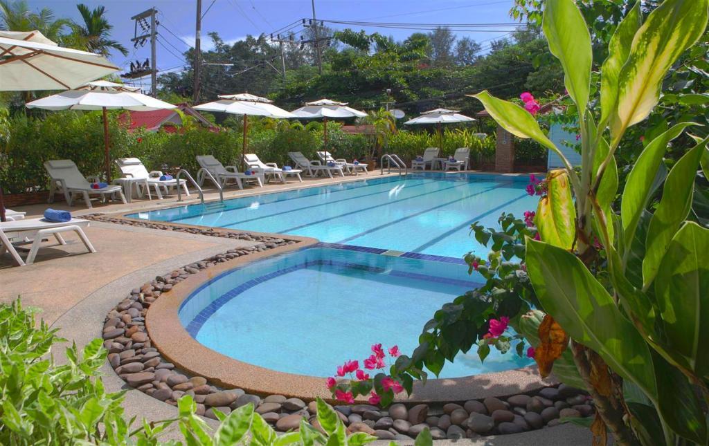 Surin Sweet Hotel エクステリア 写真