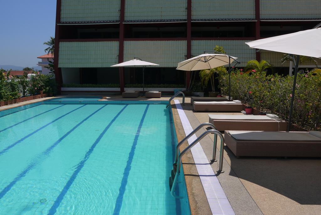 Surin Sweet Hotel エクステリア 写真