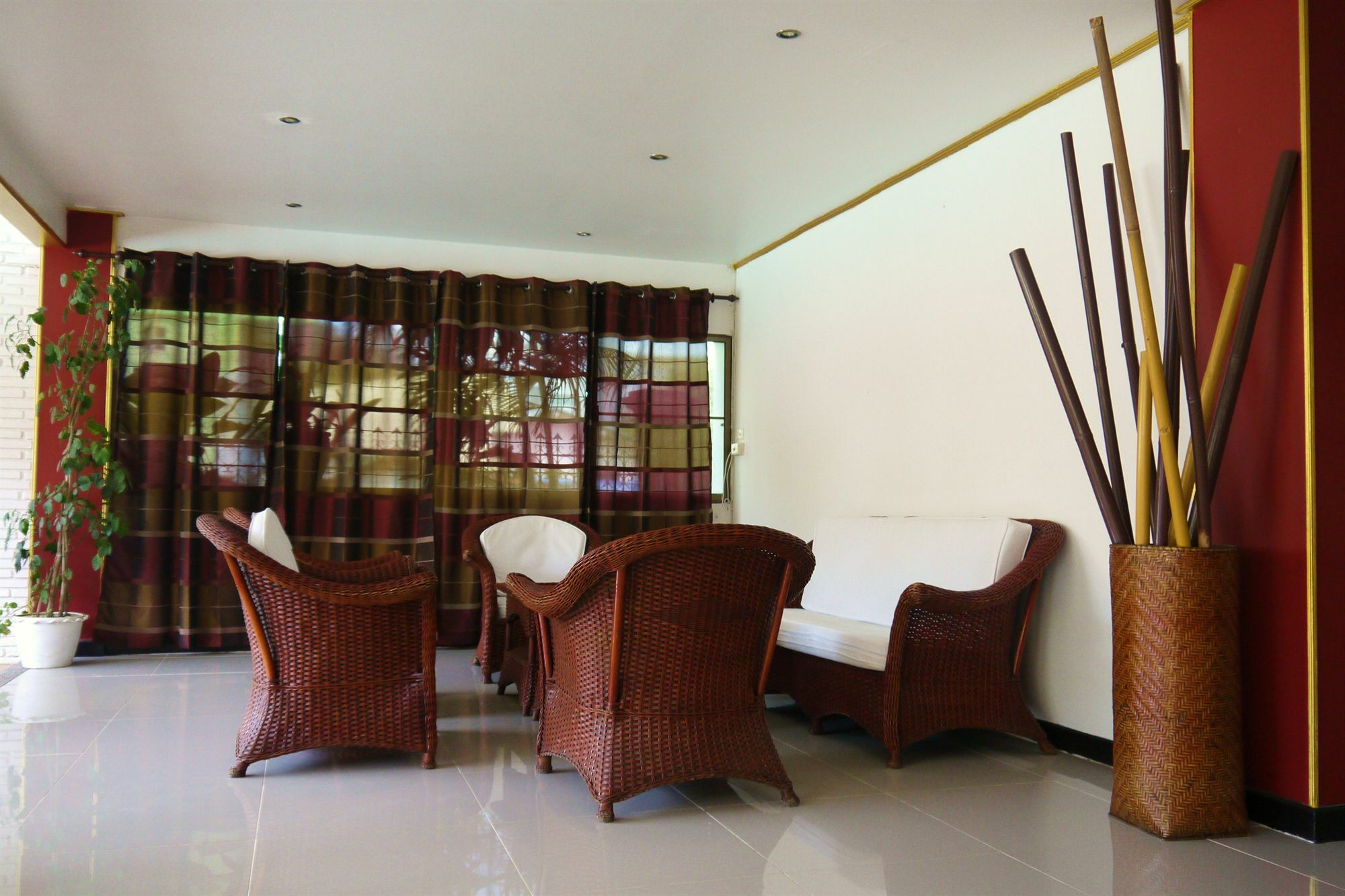 Surin Sweet Hotel エクステリア 写真